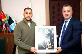 Zeki Yavru'ya Anlamlı Deprem Anısı