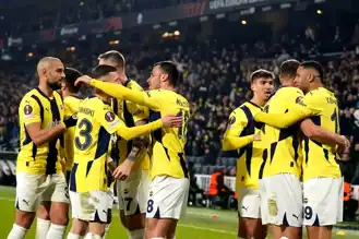 Fenerbahçe, Anderlecht'i 3-0 Yendi!