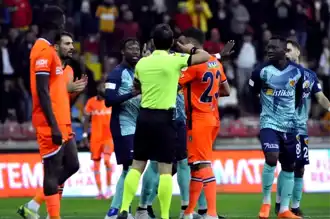 Kayserispor'un Sezonunun İlk Yarısında 12 Hakem Düdük Çaldı