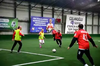 Körfez Belediyesi Meclis Üyeleri Halı Sahada Buluştu