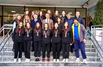 Necati Perihan Ortaokulu Voleybolda Tekirdağ'ı Temsil Edecek