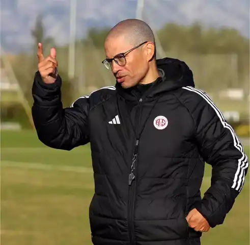Antalyaspor: Evde Güçlü, Deplasmanda Zayıf