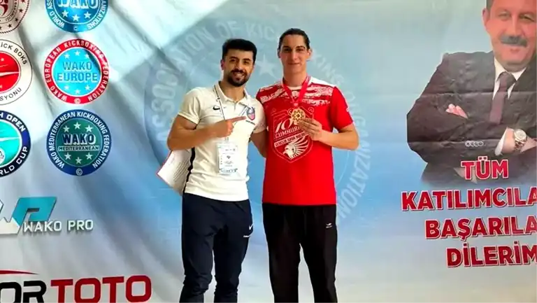 ETÜ'den Kick Boks'ta Altın Madalya Selü