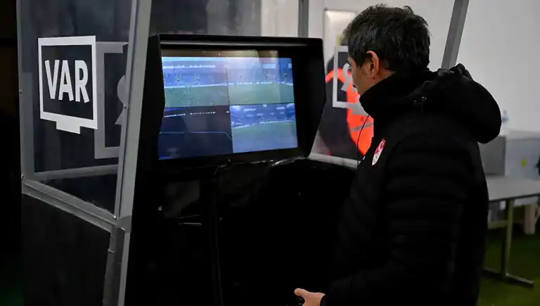 Eyüpspor - Galatasaray Maçında VAR Ortiz Arias!