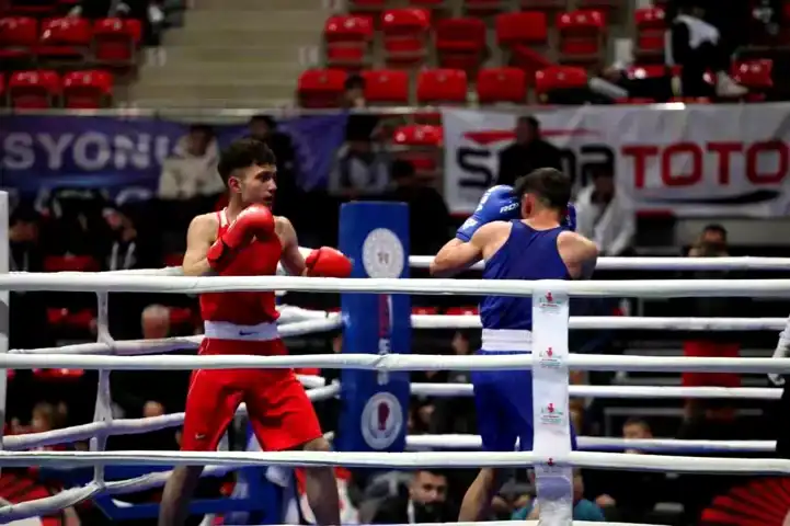 Konya'da Türkiye Boks Şampiyonası Başladı