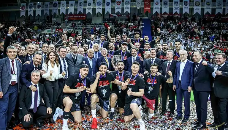 Ziraat Bankkart, CEV Kupası'nda Şampiyon! Ziraat Bankkart, CEV Kupası'nda Şampiyon!